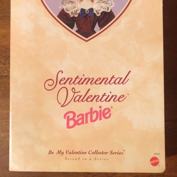 ✨ NRFB Vintage Hallmark Special Edition ~ Sentimental Valentine Barbie ✨ - Picture 3 of 11